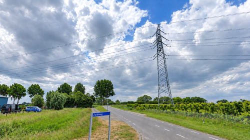 De uitbreiding van bedrijventerrein Zuidweg gaat niet door, ook al is de hoogspanningslijn verwijderd.