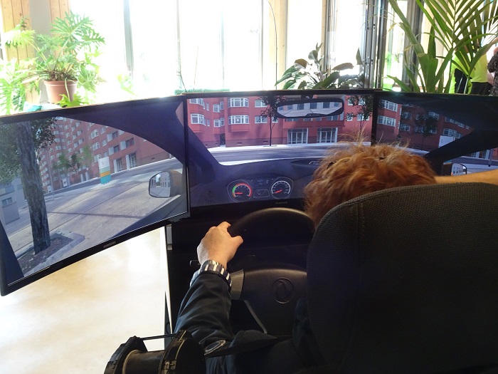 De simulator leert de veiligheid in het verkeer te vergroten